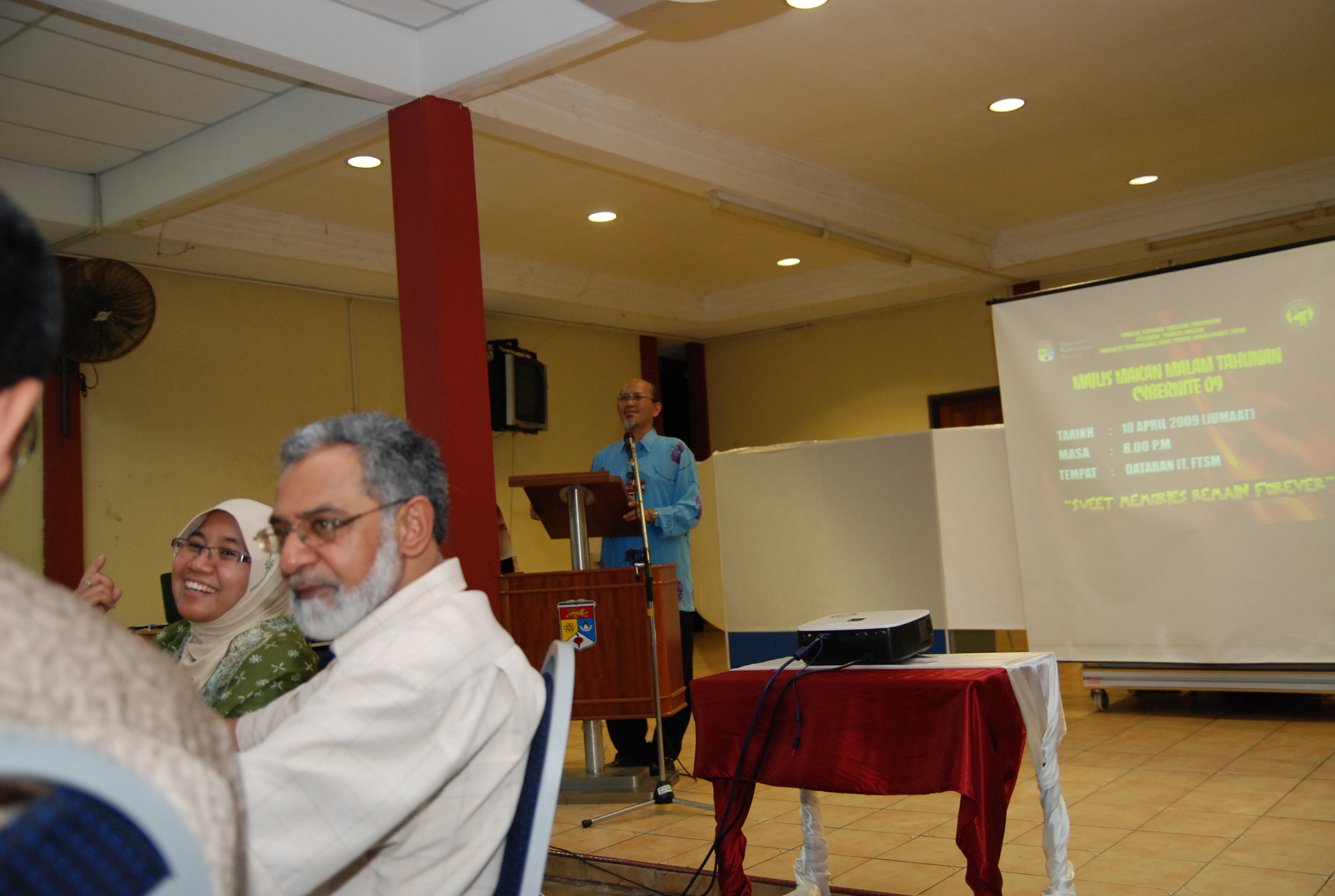 CyberNight09 056